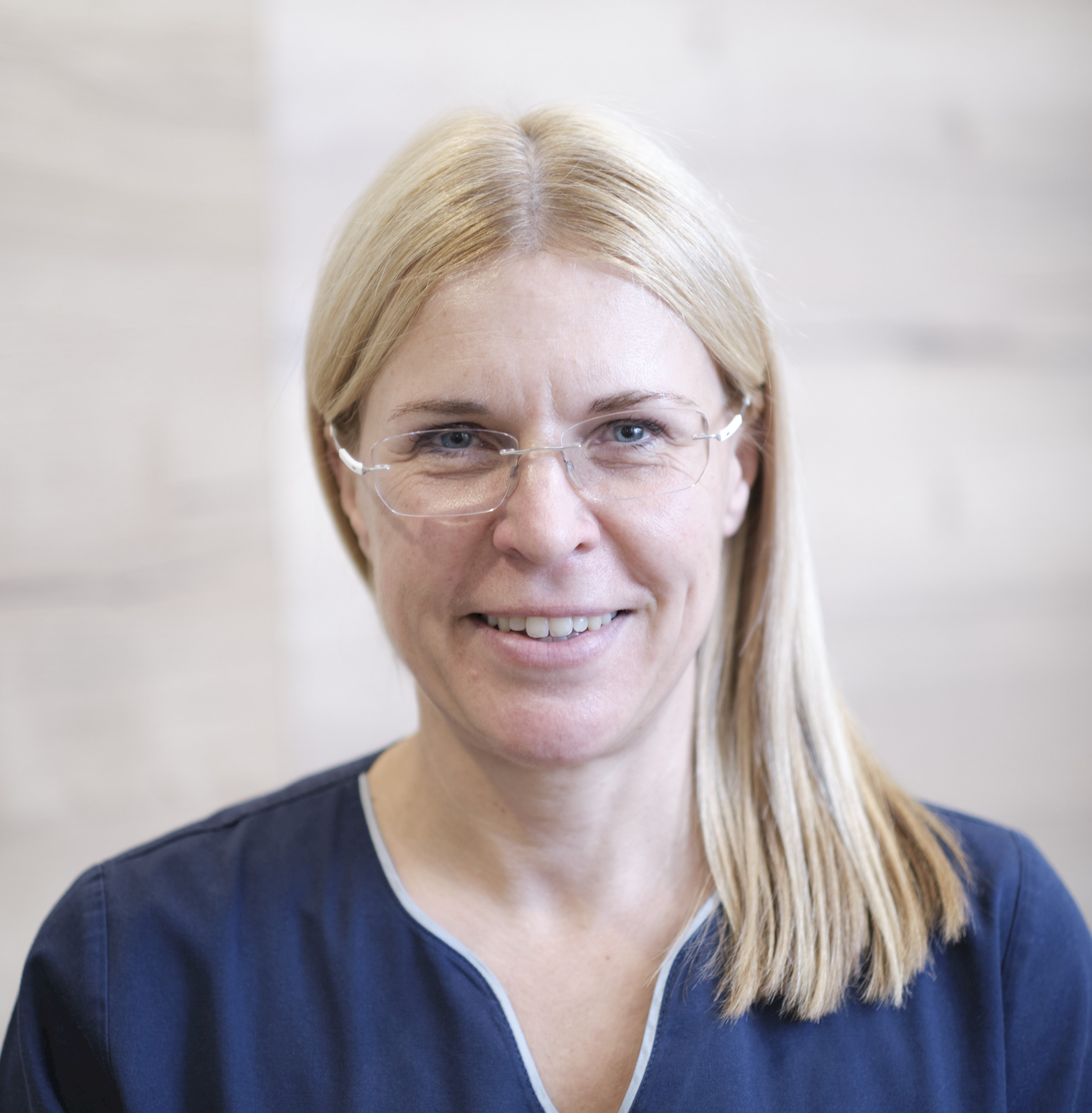 Dr. Christina Felgel-Farnholz